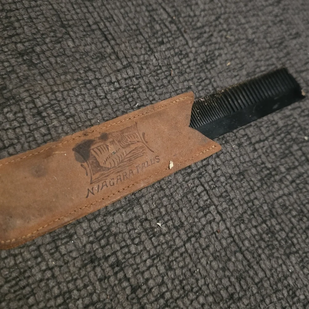 Niagara Falls Vintage Leather Sheath Comb